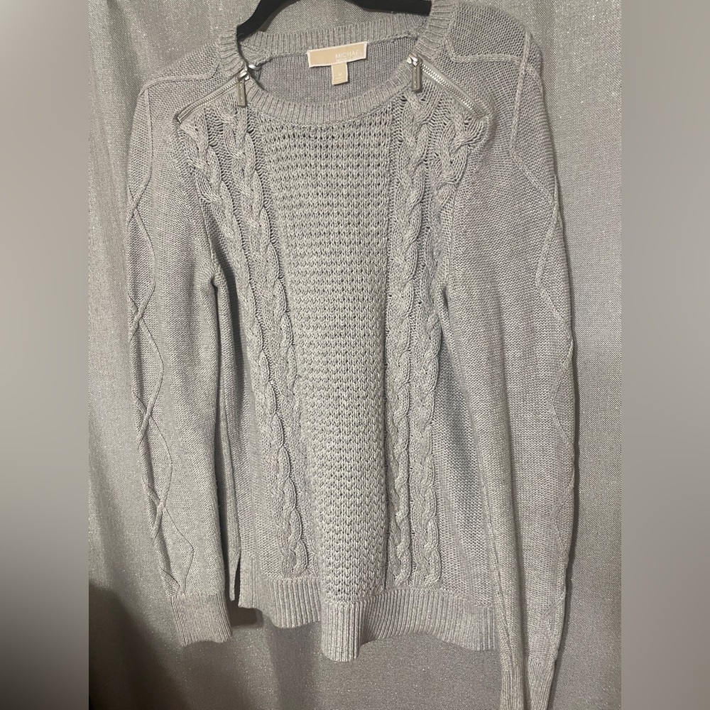 EUC Michael Kors Gray Women's cable knit Sweater medium